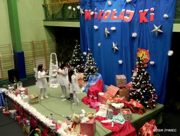 MIKOŁAJKOWE ZAWODY PŁYWACKIE I SPOTKANIE ZE ŚWIĘTYM MIKOŁAJEM - 2015. - zdjęcie20