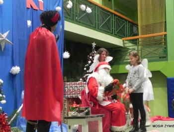 MIKOŁAJKOWE ZAWODY PŁYWACKIE I SPOTKANIE ZE ŚWIĘTYM MIKOŁAJEM - 2015. - zdjęcie13