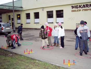 FESTYN SPORTOWO &#8211; REKREACYJNY DLA DZIECI &#8222;BIAŁE SZALEŃSTWO&#8221; - 24.01.2008 r. - zdjęcie 13