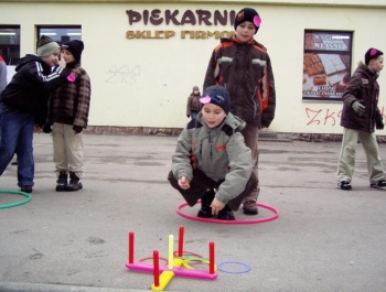 FESTYN SPORTOWO &#8211; REKREACYJNY DLA DZIECI &#8222;BIAŁE SZALEŃSTWO&#8221; - 24.01.2008 r. - zdjęcie 12