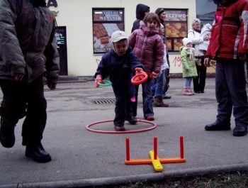 FESTYN SPORTOWO &#8211; REKREACYJNY DLA DZIECI &#8222;BIAŁE SZALEŃSTWO&#8221; - 24.01.2008 r. - zdjęcie 11