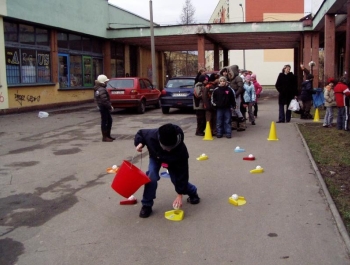 FESTYN SPORTOWO &#8211; REKREACYJNY DLA DZIECI &#8222;BIAŁE SZALEŃSTWO&#8221; - 24.01.2008 r. - zdjęcie 4