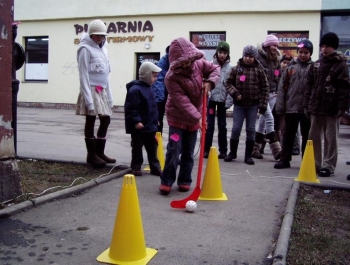 FESTYN SPORTOWO &#8211; REKREACYJNY DLA DZIECI &#8222;BIAŁE SZALEŃSTWO&#8221; - 24.01.2008 r. - zdjęcie 20