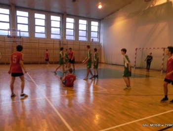 PIŁKA RĘCZNA SZKÓŁ GIMNAZJALNYCH - 10.02.2016r. - zdjęcie1