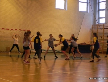 PIŁKA RĘCZNA SZKÓŁ GIMNAZJALNYCH - 10.02.2016r. - zdjęcie11