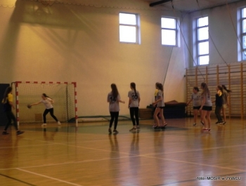 PIŁKA RĘCZNA SZKÓŁ GIMNAZJALNYCH - 10.02.2016r. - zdjęcie12