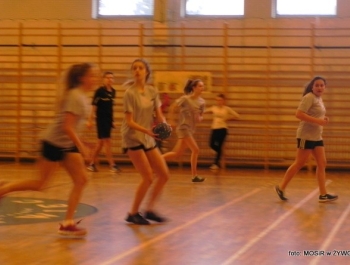 PIŁKA RĘCZNA SZKÓŁ GIMNAZJALNYCH - 10.02.2016r. - zdjęcie13