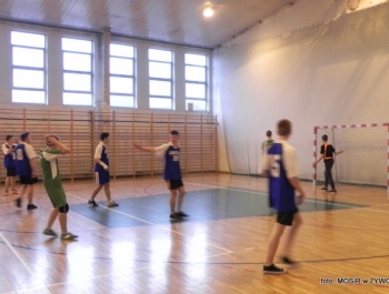 PIŁKA RĘCZNA SZKÓŁ GIMNAZJALNYCH - 10.02.2016r. - zdjęcie17