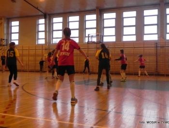 PIŁKA RĘCZNA SZKÓŁ GIMNAZJALNYCH - 10.02.2016r. - zdjęcie21