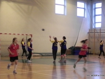 PIŁKA RĘCZNA SZKÓŁ GIMNAZJALNYCH - 10.02.2016r. - zdjęcie22