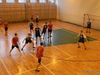 PIŁKA RĘCZNA SZKÓŁ GIMNAZJALNYCH - 10.02.2016r. - zdjęcie26