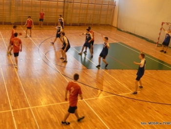 PIŁKA RĘCZNA SZKÓŁ GIMNAZJALNYCH - 10.02.2016r. - zdjęcie27