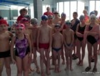 SIATKA+KOSZ+TENIS STOŁOWY+PŁYWANIE+ŁYŻWY = FERIE Z MOSiR-em - zdjęcie4