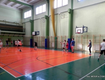 SIATKA+KOSZ+TENIS STOŁOWY+PŁYWANIE+ŁYŻWY = FERIE Z MOSiR-em - zdjęcie46