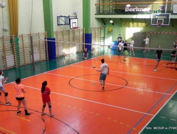 SIATKA+KOSZ+TENIS STOŁOWY+PŁYWANIE+ŁYŻWY = FERIE Z MOSiR-em - zdjęcie53