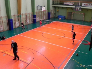 SIATKA+KOSZ+TENIS STOŁOWY+PŁYWANIE+ŁYŻWY = FERIE Z MOSiR-em - zdjęcie3