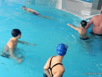 SIATKA+KOSZ+TENIS STOŁOWY+PŁYWANIE+ŁYŻWY = FERIE Z MOSiR-em - zdjęcie14