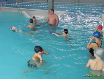 SIATKA+KOSZ+TENIS STOŁOWY+PŁYWANIE+ŁYŻWY = FERIE Z MOSiR-em - zdjęcie24