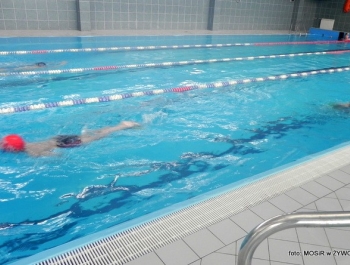 SIATKA+KOSZ+TENIS STOŁOWY+PŁYWANIE+ŁYŻWY = FERIE Z MOSiR-em - zdjęcie40