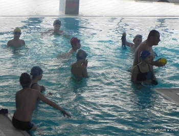 SIATKA+KOSZ+TENIS STOŁOWY+PŁYWANIE+ŁYŻWY = FERIE Z MOSiR-em - zdjęcie61