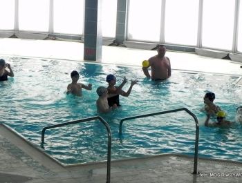 SIATKA+KOSZ+TENIS STOŁOWY+PŁYWANIE+ŁYŻWY = FERIE Z MOSiR-em - zdjęcie68