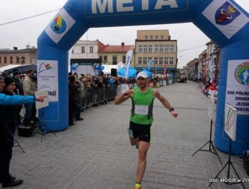 PÓŁMARATON DOOKOŁA JEZIORA ŻYWIECKIEGO - REKORD FREKWENCJI! - zdjęcie98