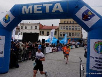 PÓŁMARATON DOOKOŁA JEZIORA ŻYWIECKIEGO - REKORD FREKWENCJI! - zdjęcie92