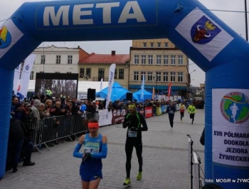 PÓŁMARATON DOOKOŁA JEZIORA ŻYWIECKIEGO - REKORD FREKWENCJI! - zdjęcie89