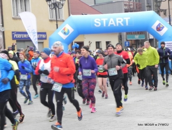 PÓŁMARATON DOOKOŁA JEZIORA ŻYWIECKIEGO - REKORD FREKWENCJI! - zdjęcie129