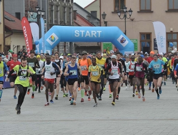 PÓŁMARATON DOOKOŁA JEZIORA ŻYWIECKIEGO - REKORD FREKWENCJI! - zdjęcie79