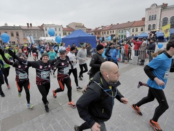 PÓŁMARATON DOOKOŁA JEZIORA ŻYWIECKIEGO - REKORD FREKWENCJI! - zdjęcie75