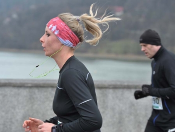 PÓŁMARATON DOOKOŁA JEZIORA ŻYWIECKIEGO - REKORD FREKWENCJI! - zdjęcie37