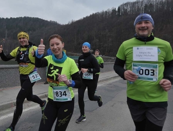 PÓŁMARATON DOOKOŁA JEZIORA ŻYWIECKIEGO - REKORD FREKWENCJI! - zdjęcie23