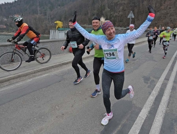 PÓŁMARATON DOOKOŁA JEZIORA ŻYWIECKIEGO - REKORD FREKWENCJI! - zdjęcie22