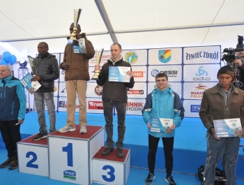 PÓŁMARATON DOOKOŁA JEZIORA ŻYWIECKIEGO - REKORD FREKWENCJI! - zdjęcie2