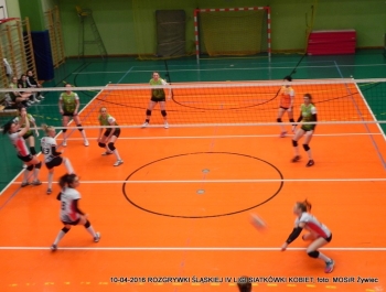 ROZGRYWKI ŚLĄSKIEJ IV LIGI SIATKÓWKI KOBIET - zdjęcie17