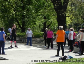 GIMNASTYKA W PARKU - 1 ZAJĘCIA ZA NAMI! - zdjęcie10