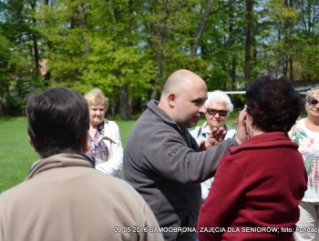 ĆWICZENIA Z SAMOOBRONY W ŻYWIECKIM PARKU - zdjęcie13