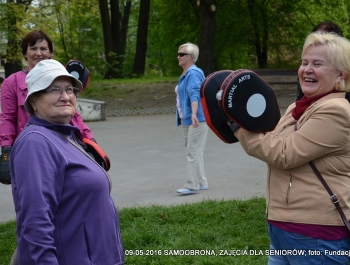 ĆWICZENIA Z SAMOOBRONY W ŻYWIECKIM PARKU - zdjęcie12