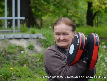 ĆWICZENIA Z SAMOOBRONY W ŻYWIECKIM PARKU - zdjęcie11