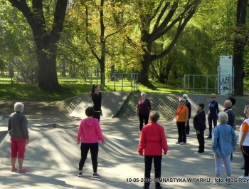 GIMNASTYKA W PARKU - OCZYWIŚCIE W SŁOŃCU - zdjęcie17