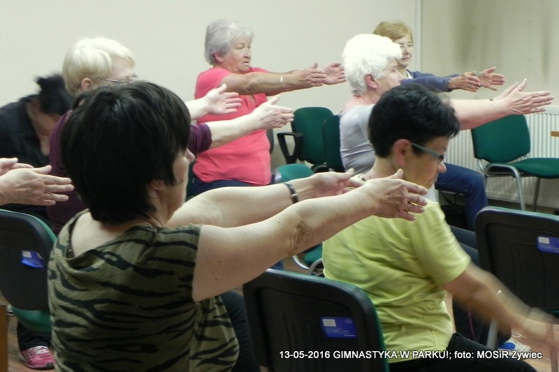 GIMNASTYKA W PARKU! DESZCZ NAM NIE STRASZNY