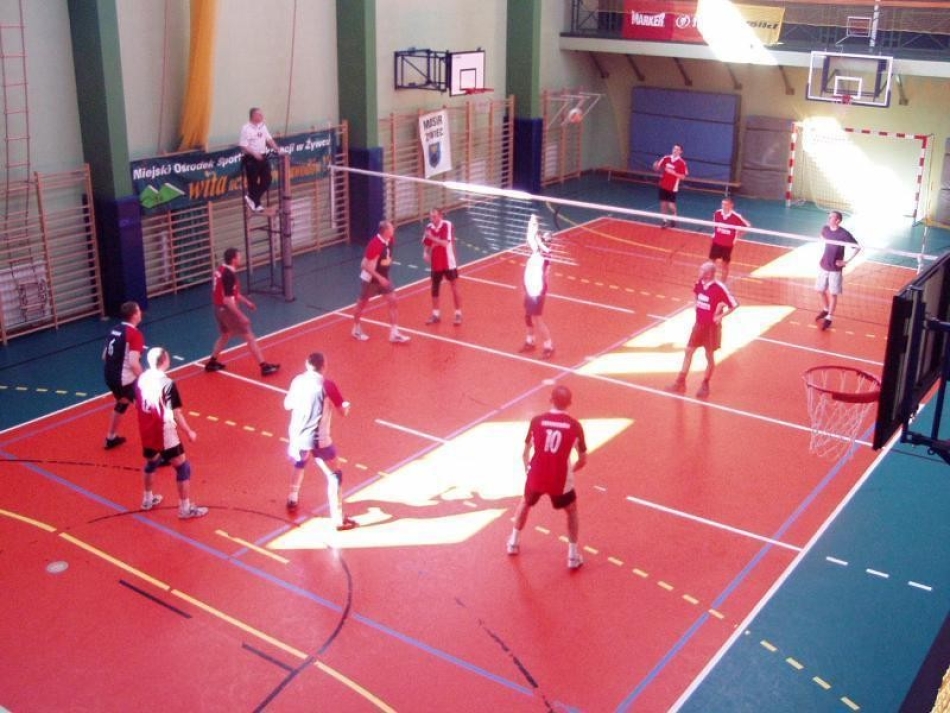 WIOSENNY TURNIEJ DZIKICH DRUŻYN W PIŁCE SIATKOWEJ O PUCHAR MOSir-u w Żywcu - 12 i 13 kwietnia 200 8 rok