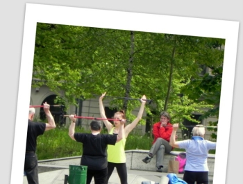 GIMNASTYKA W PARKU! MAJOWE SŁOŃCE - zdjęcie5