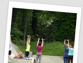 GIMNASTYKA W PARKU! MAJOWE SŁOŃCE - zdjęcie4