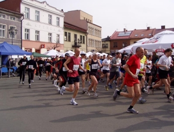 IX półmaraton &#8222;O puchar Starosty Żywieckiego&#8221; - 6 kwiecień 2008 rok - zdjęcie 8