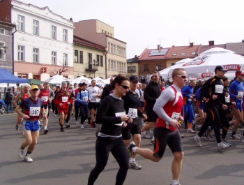 IX półmaraton &#8222;O puchar Starosty Żywieckiego&#8221; - 6 kwiecień 2008 rok - zdjęcie 6