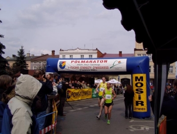 IX półmaraton &#8222;O puchar Starosty Żywieckiego&#8221; - 6 kwiecień 2008 rok - zdjęcie 3
