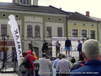 DIABLAK 2016 DEKORACJA NA RYNKU - zdjęcie5