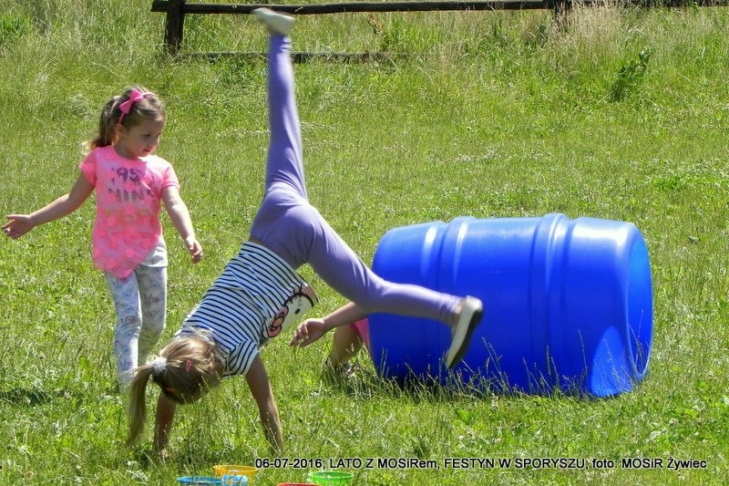 FESTYN NA BOISKU SPORTOWYM W SPORYSZU